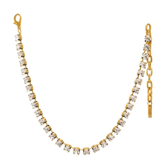 DESCRIPTION
Be the sunshine in the room with the quirky and playful Supreme Oakland in Clear . This unique piece features antique gold plating, high quality crystals, and hand-painted enamel. Its adjustable length (14" with a 3" extension) ensures the per