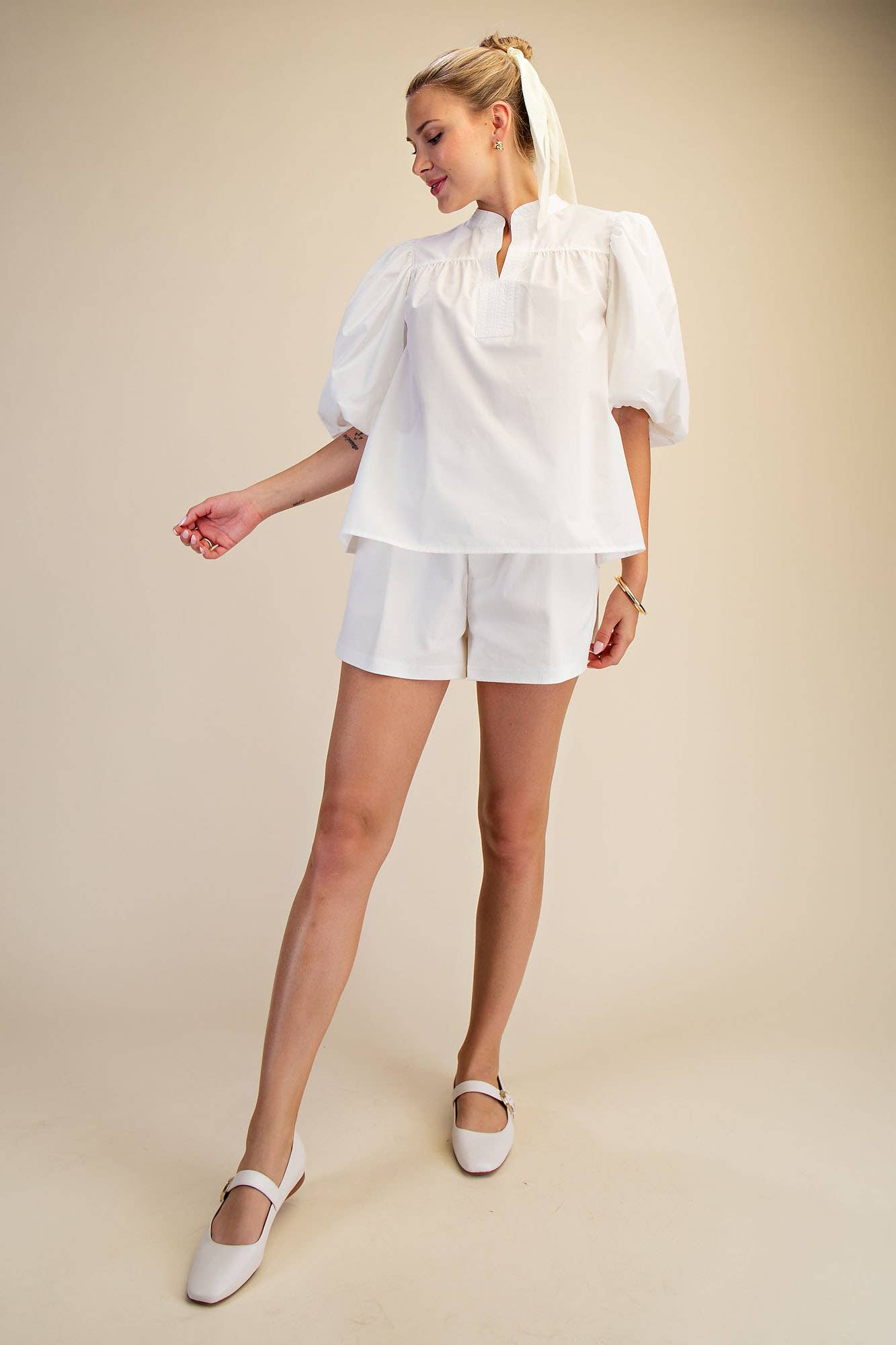 China Collar V-Neck Bubble Sleeve Poplin Top