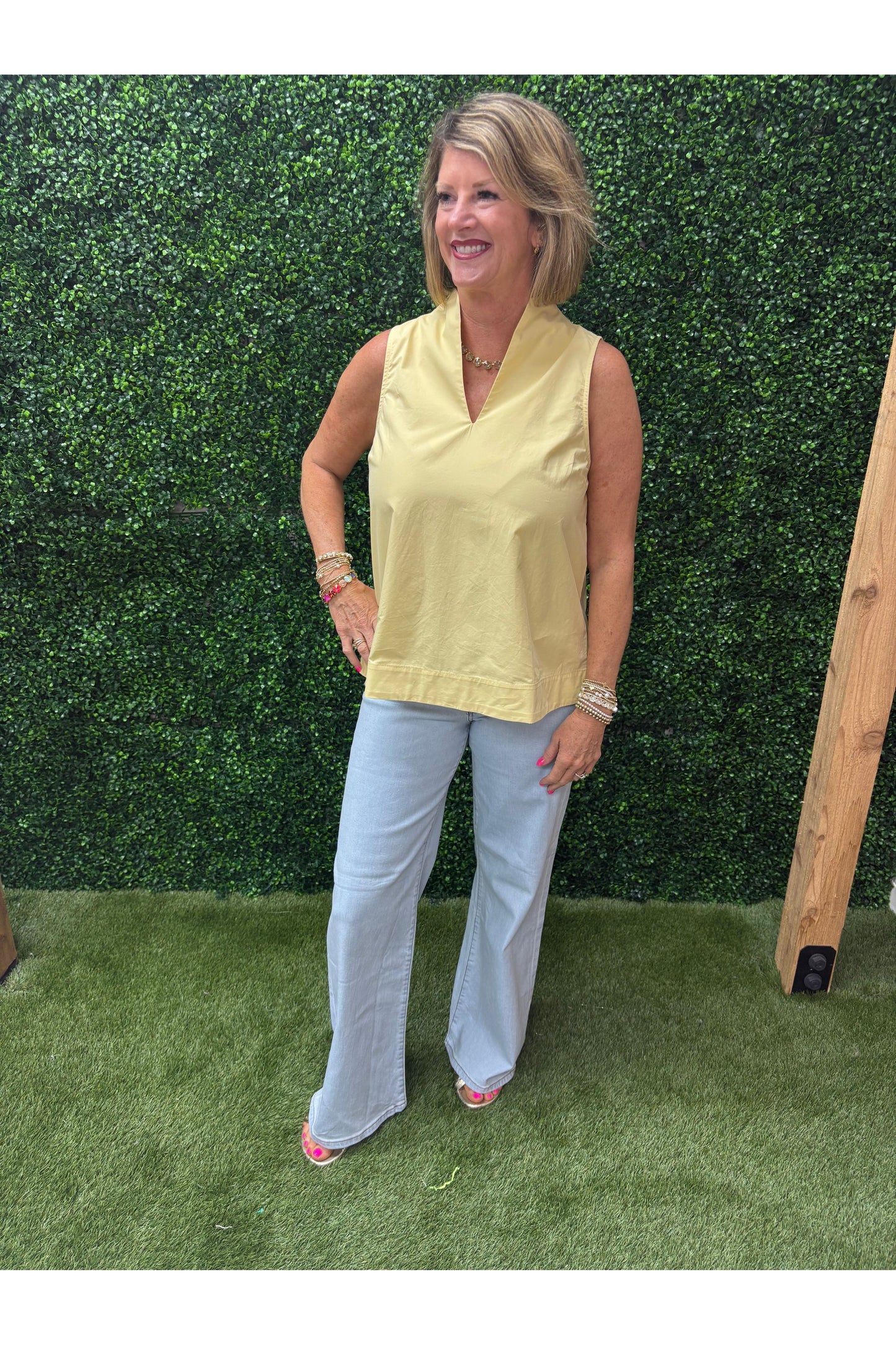 Journee Sleeveless Top
