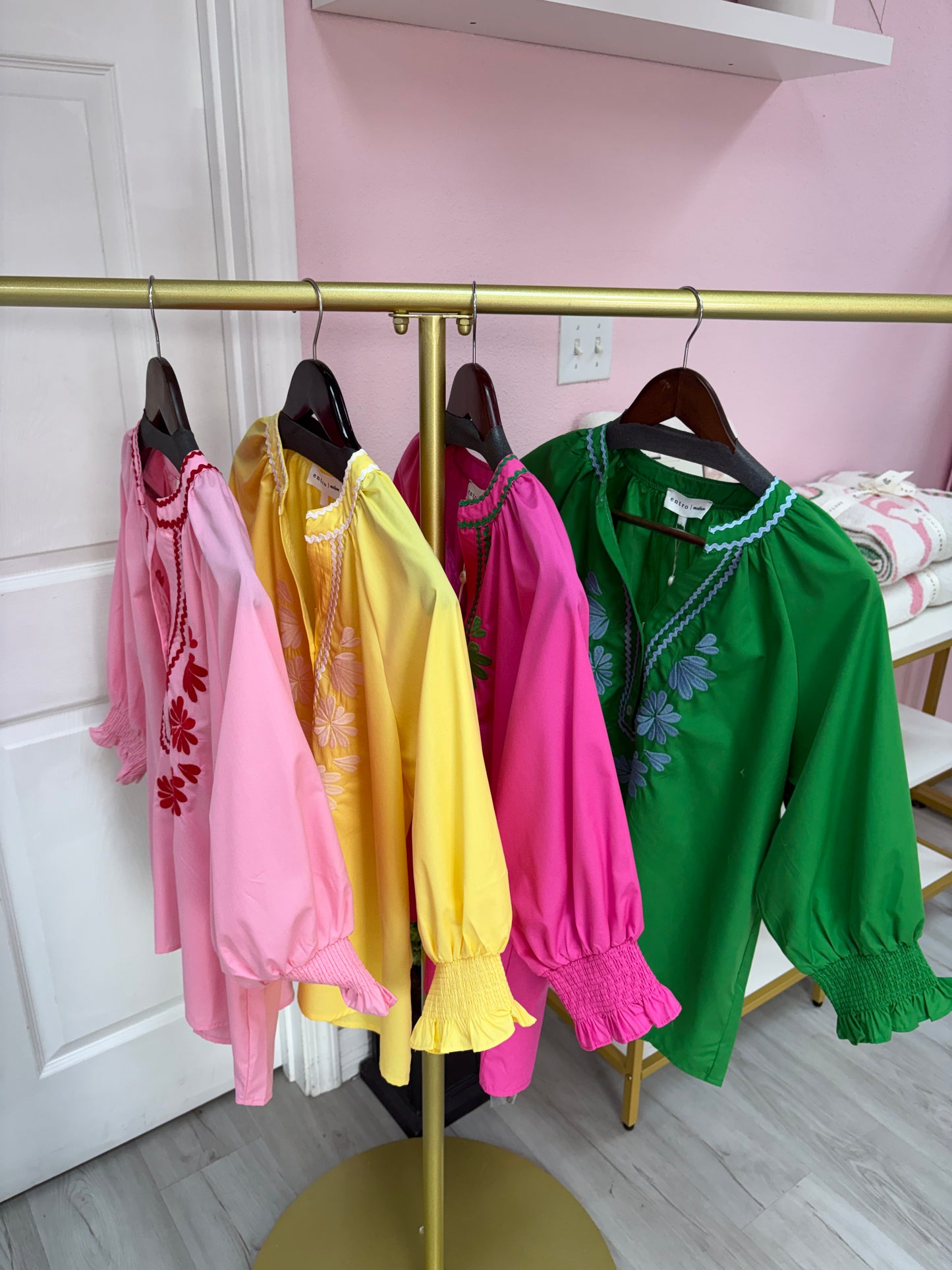 Liz 3/4 Sleeve Embroidered Floral Blouse