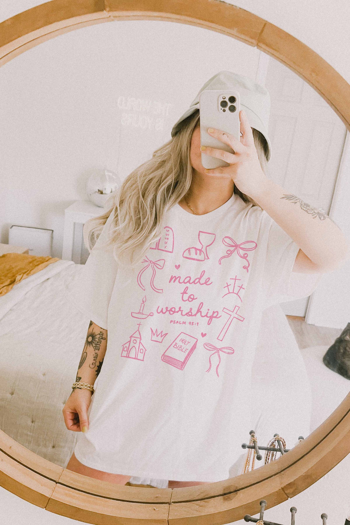 Made To Worship Graphic Tee