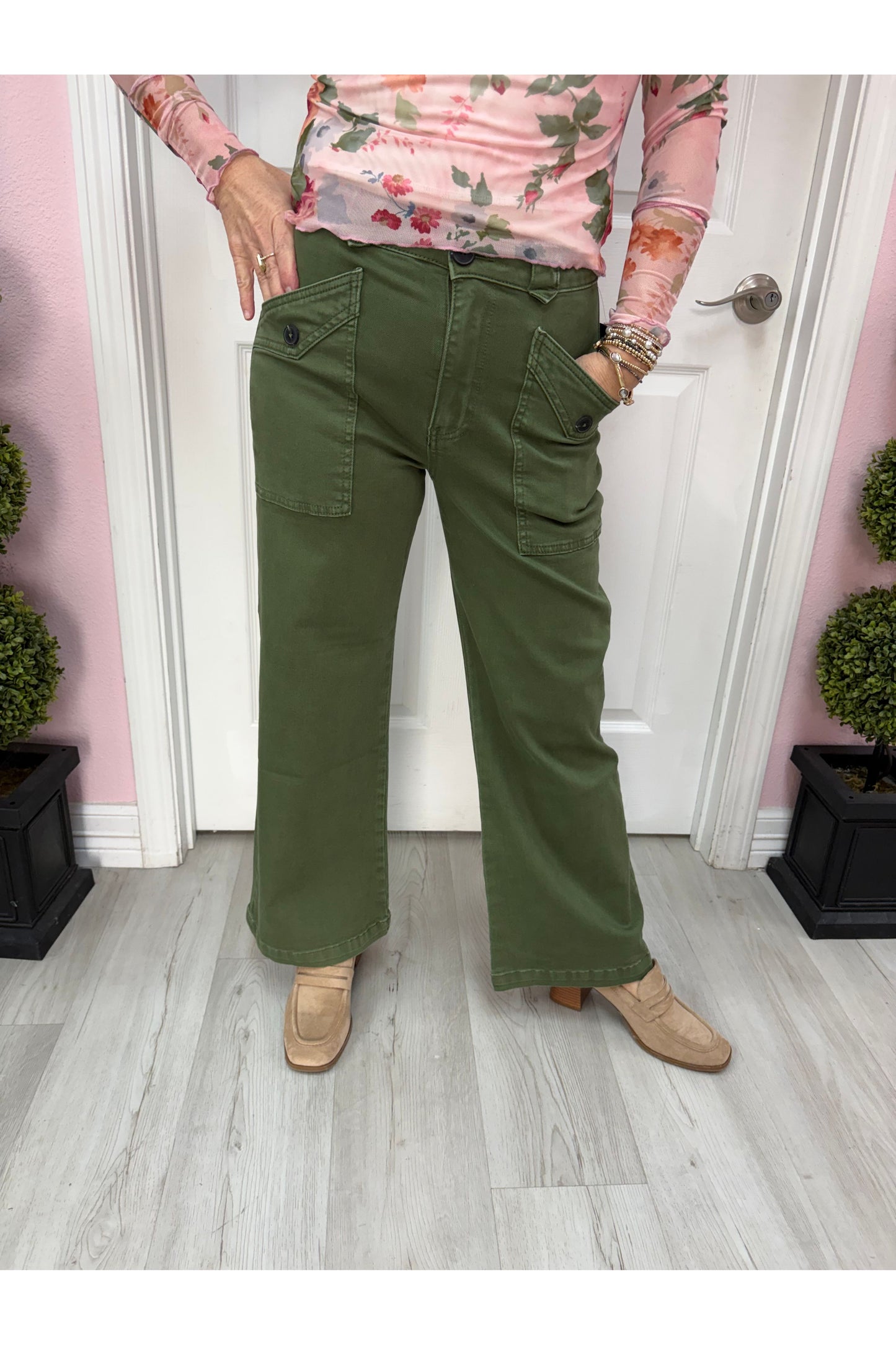 Meg High-rise Wide Leg Twill Pants With Front & Back Pockets