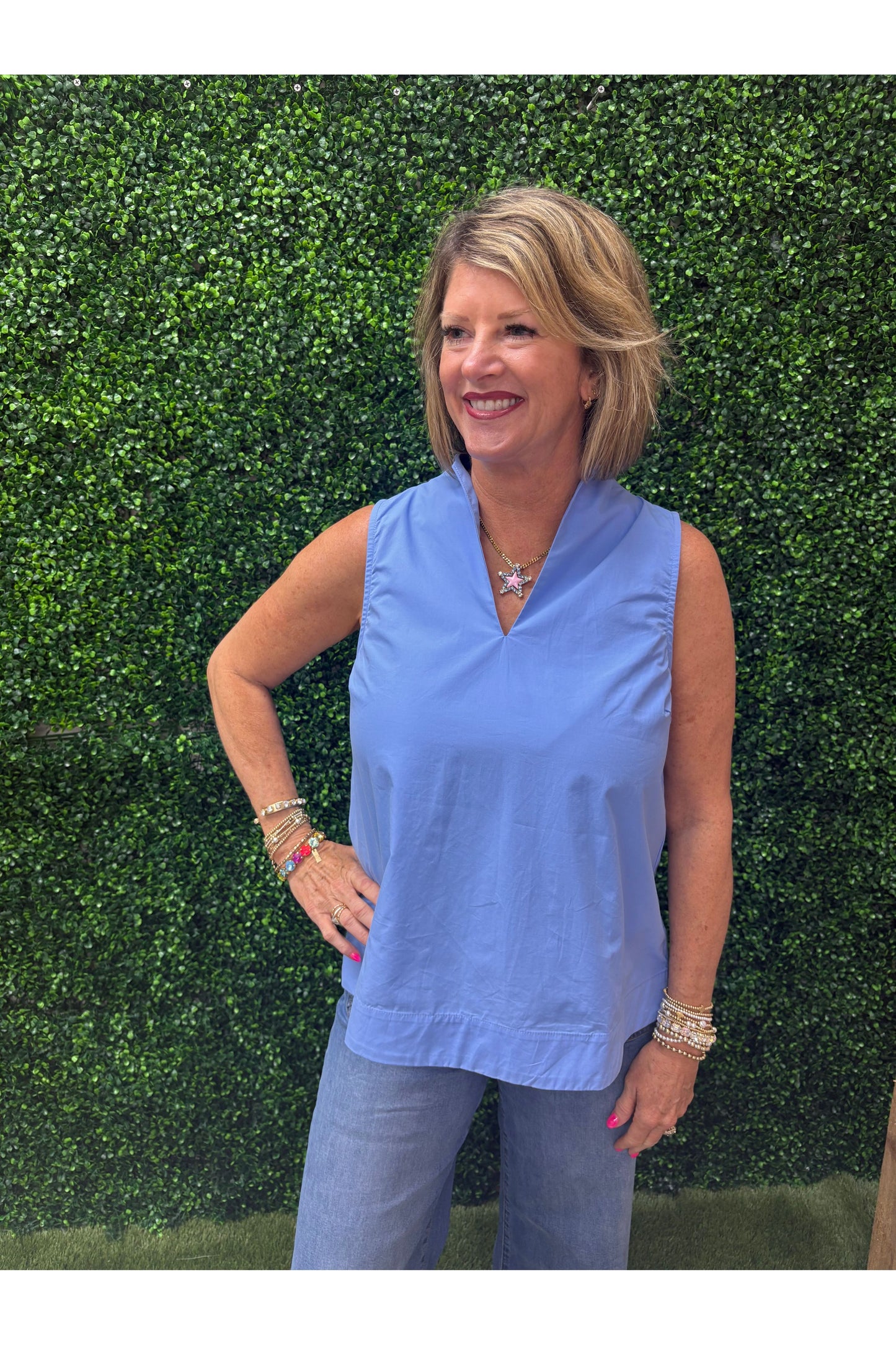 Journee Sleeveless Top