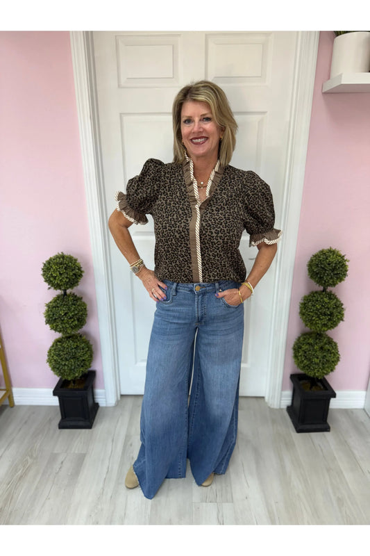 Bekah Leopard Contrast Trim Top
