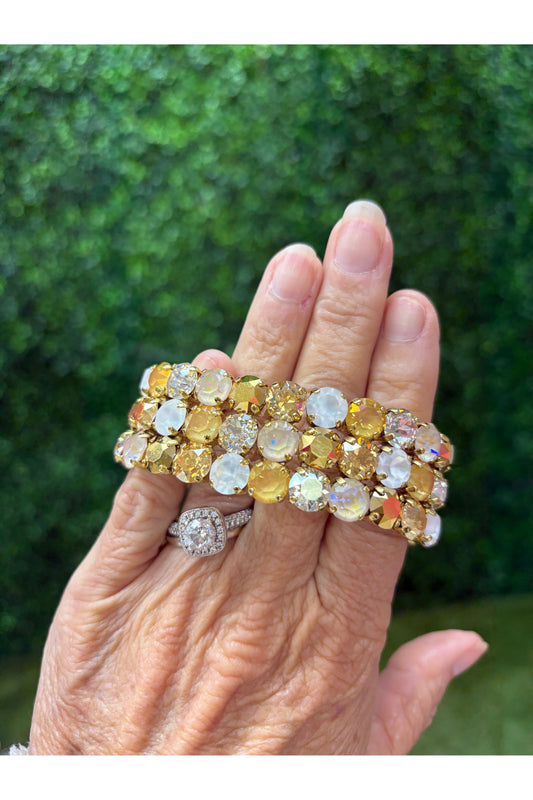 Tova Olivia 3 Strand Stretch Bracelet - Pearl/Goldie