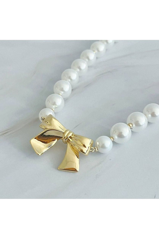 Bow and Pearls Necklace