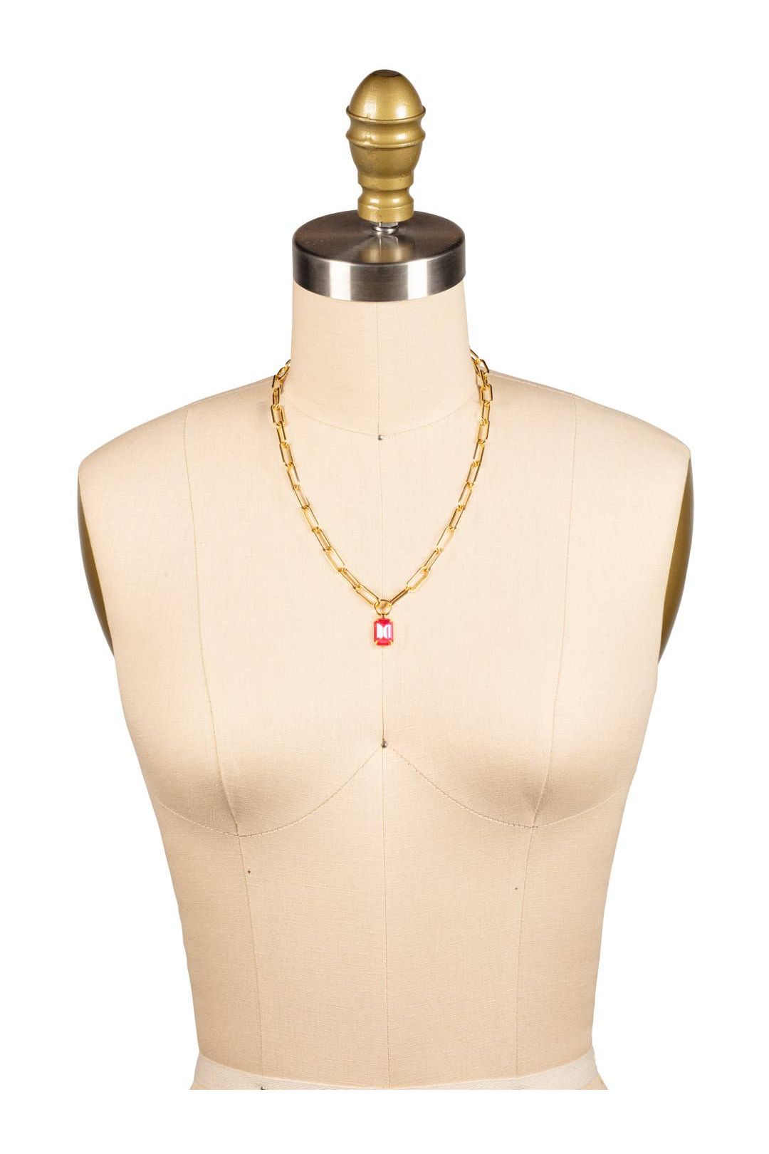 Nia Pendant Necklace Pink