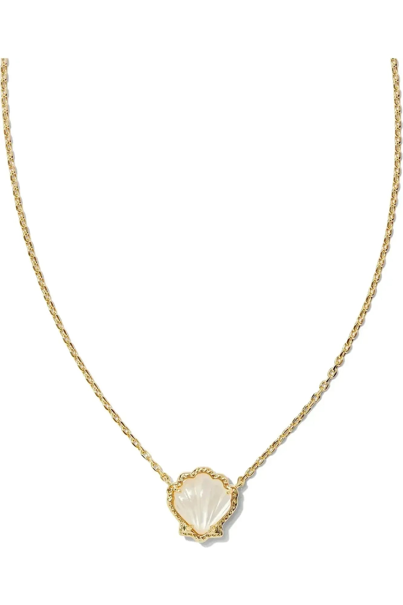 Brynne Shell Short Pendant Necklace